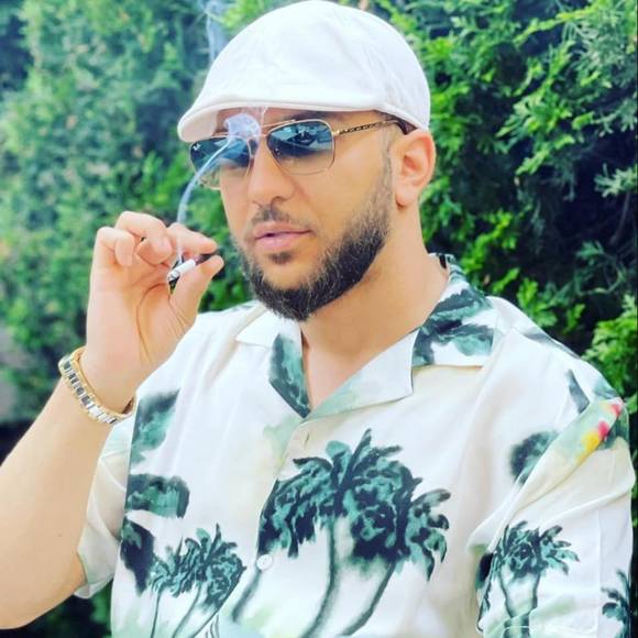 Meet your Posher, Atilla - Picture 1 of 1